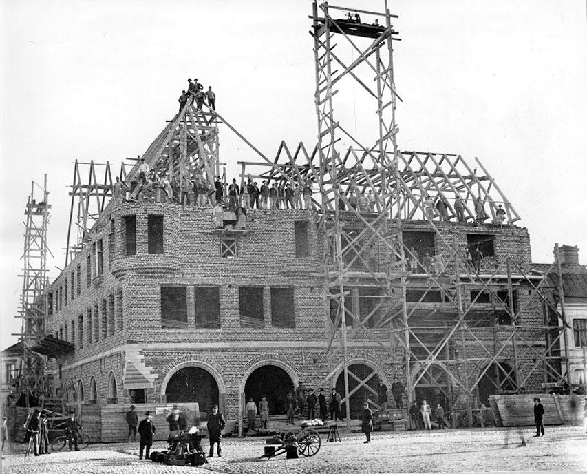 Sala Sparbank under uppbyggnad